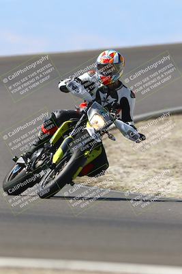 media/Sep-21-2025-TrackDaz (Sun) [[277c75b276]]/B Group/1220pm (Turn 2)/